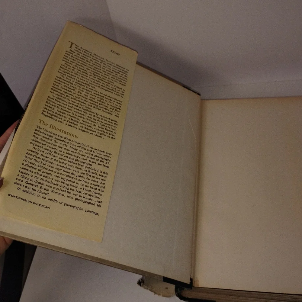 American Heritage Picture History of WWII‎ by Sulzberger ( 1966 )
